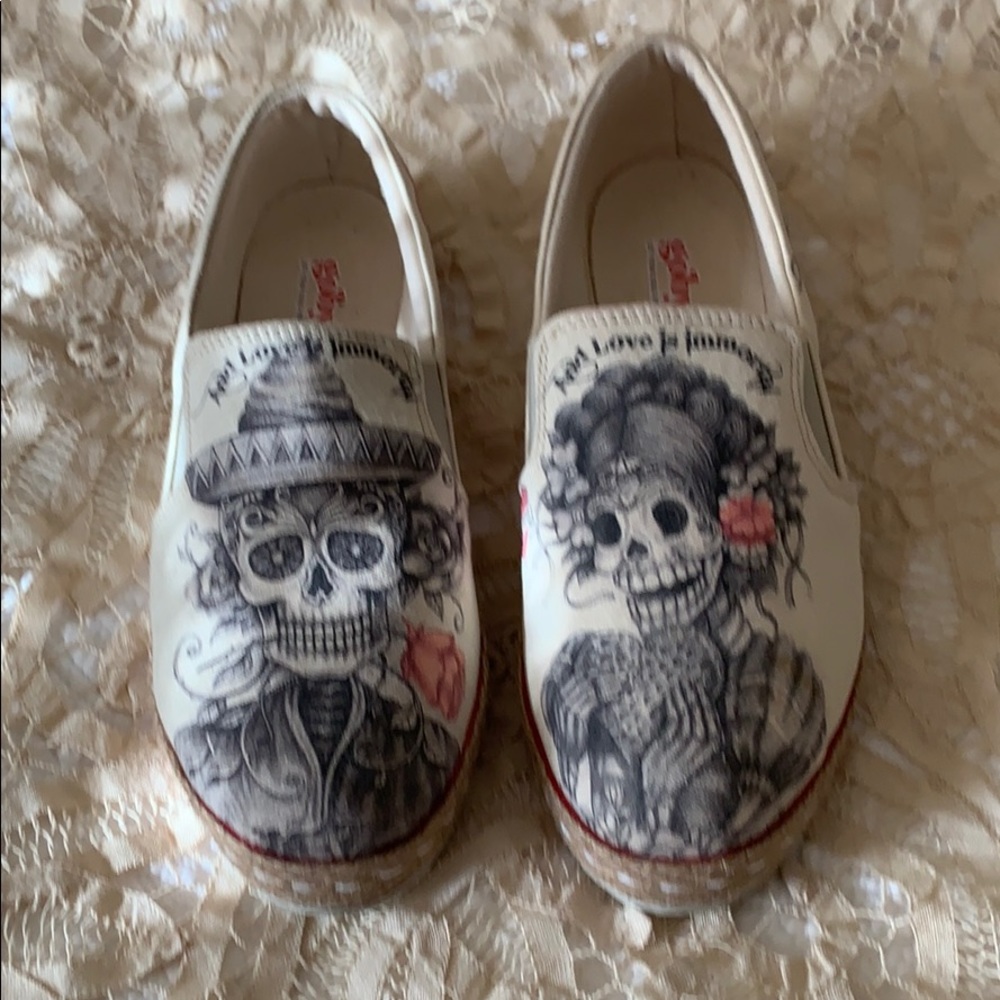 Goby Dia de los Muertos Slip on Shoe 7.5/38